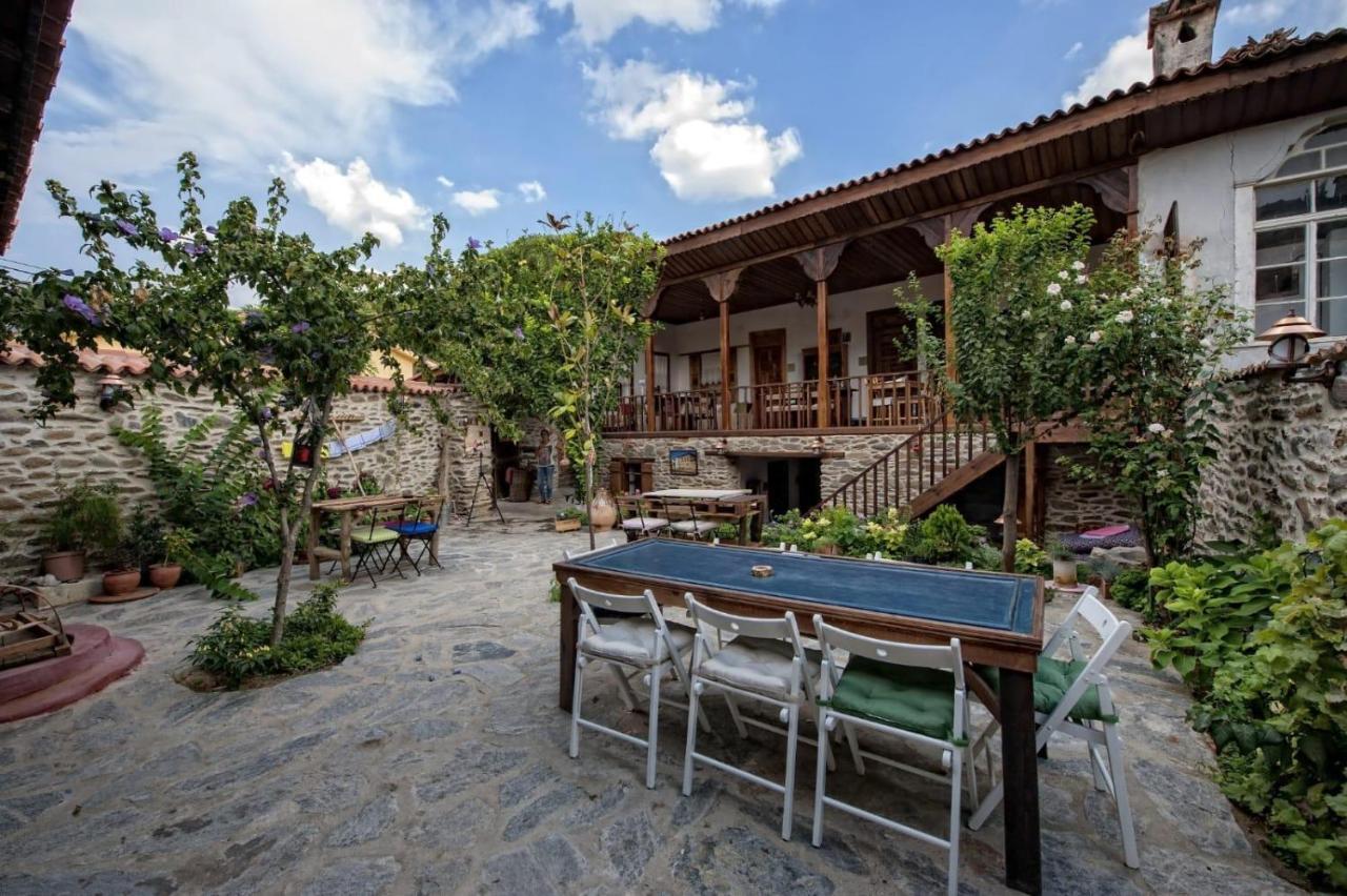 Birgi Hotel Saliha Hanim Tas Konak Exterior photo